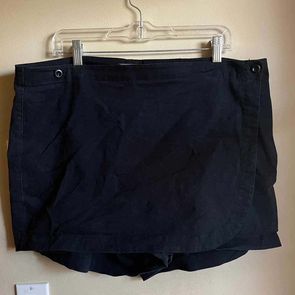 Super cute, Wild fable black skort, size 17